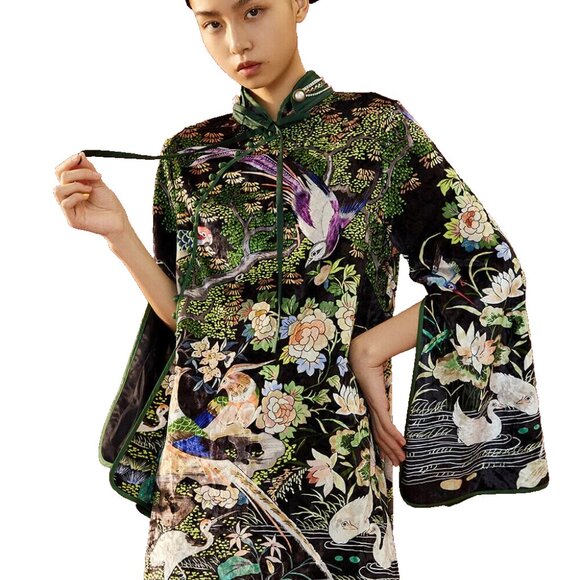 MUKZIN Tops - MUKZIN Dense Fan Retro Floral Trumpet Slit Velvet Top Tunic Women Size S